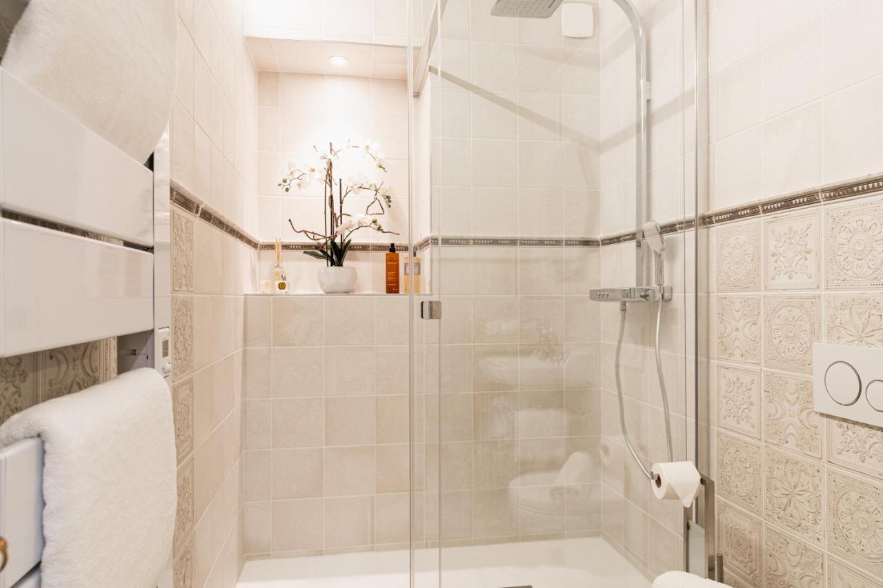 The French Boudoir Apartamento Épernay Exterior foto